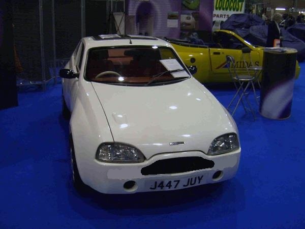 Midas-Cortez-in-white-at-a-kit-car-show-Zoom-1_1_aston[1].jpg