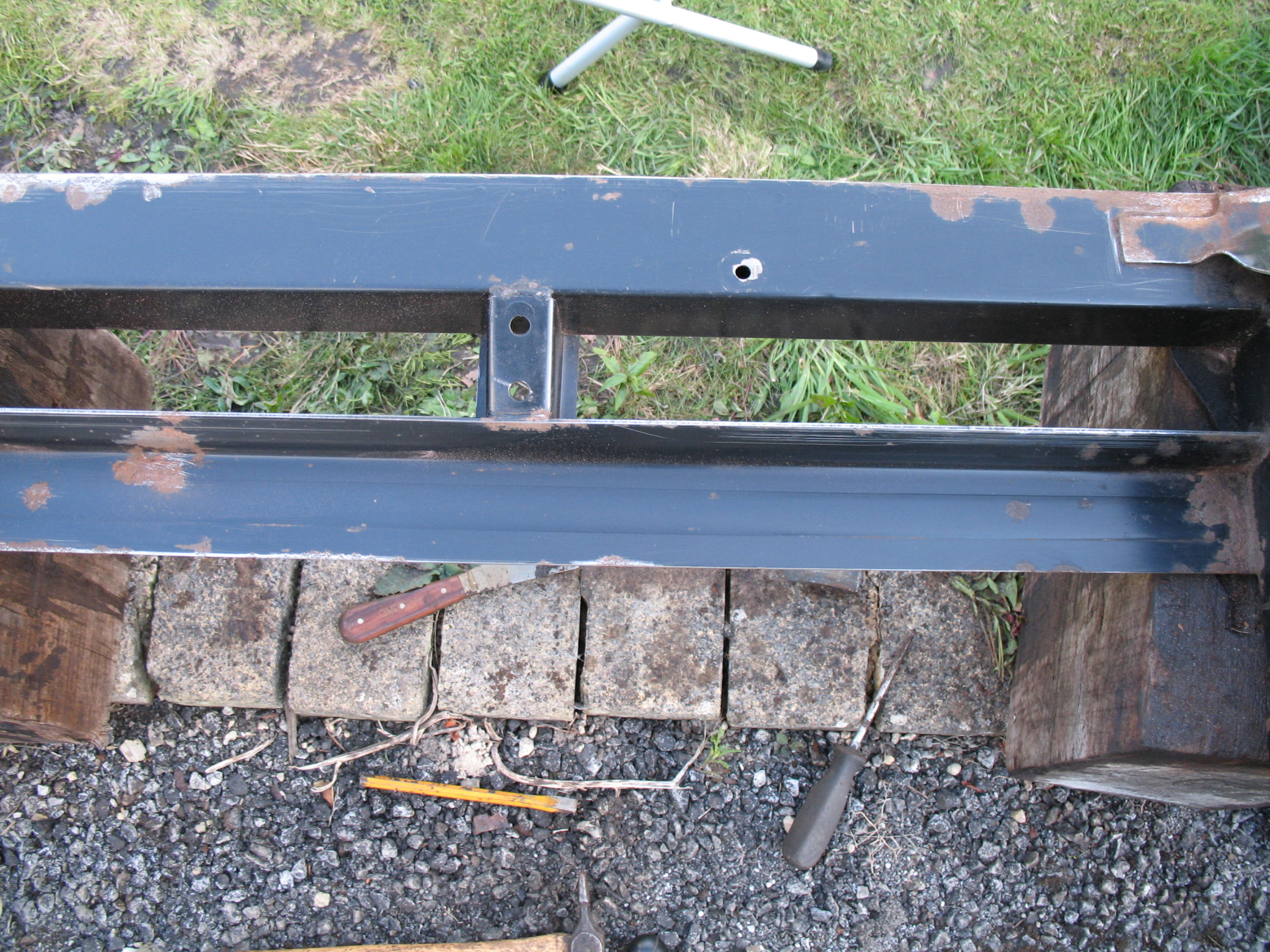 handbrake cable 001.jpg